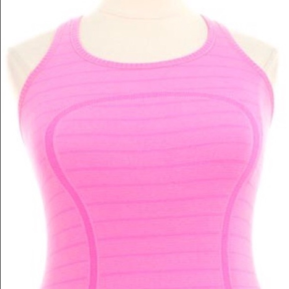 Lululemon tank size 4